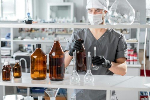 (German Article) Vom Labor zur Therapie: Der Weg eines neuen Medikaments